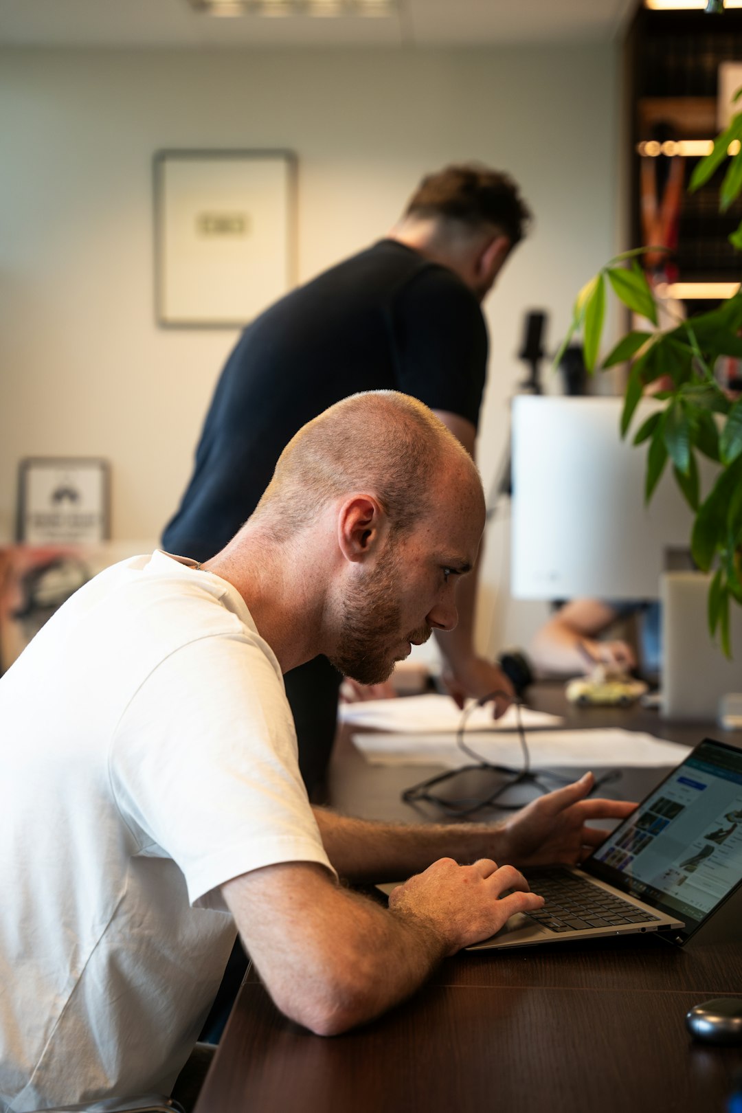 Feel free to use our pictures. Mentioning kaffie would be much appreciated. Just two 28-year best friends having a go at building a business that nobody is building. We specialize in turning boring data into mighty fine marketing. If we never see each other again, we wish you lots of ❤️ and ☕.